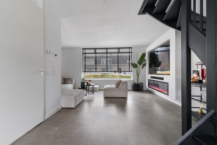 Photo 13 of Monseigneur Völkerstraat 33