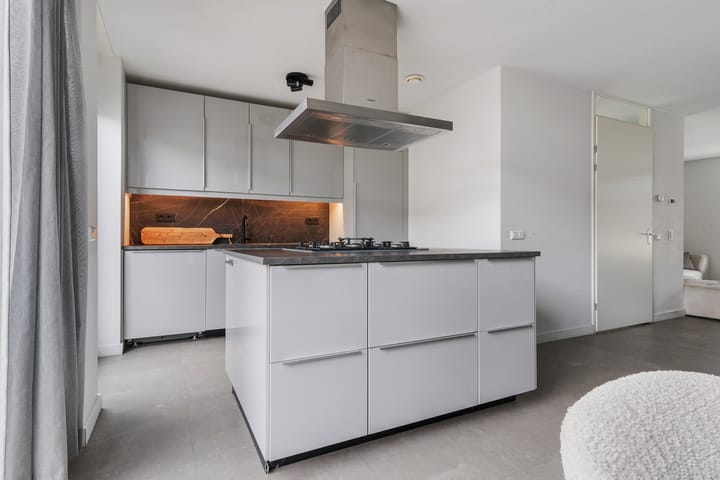 Photo 18 of Monseigneur Völkerstraat 33