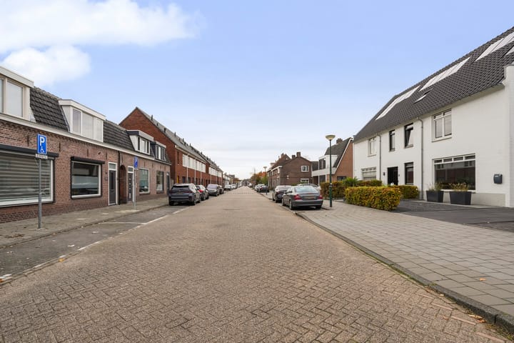 Photo 54 of Monseigneur Völkerstraat 33