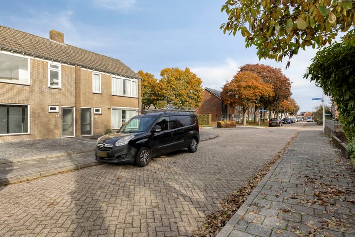 Photo 24 of Magnoliastraat 40