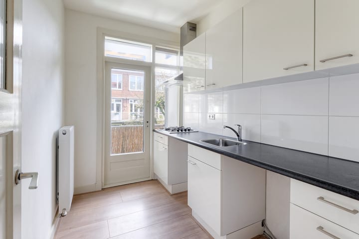 Photo 9 of Johann Keplerstraat 13-1