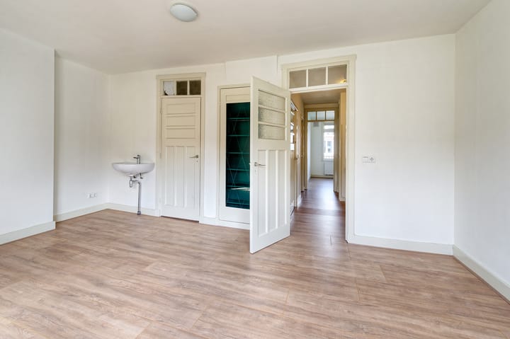 Photo 14 of Johann Keplerstraat 13-1