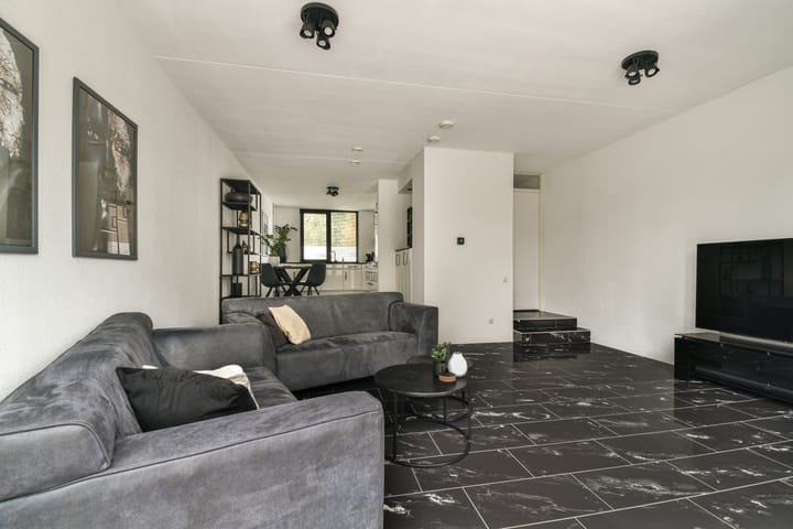 Photo 7 of mr. Verschuurstraat 33