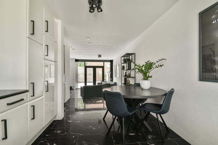 Photo 10 of mr. Verschuurstraat 33