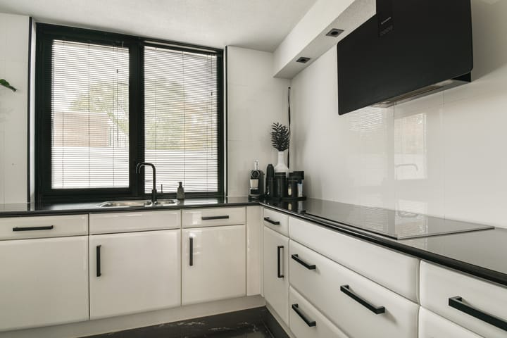 Photo 11 of mr. Verschuurstraat 33