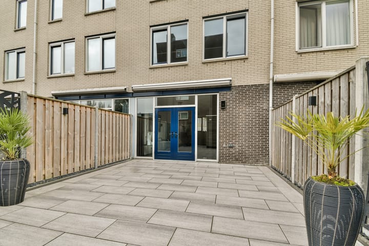 Photo 35 of mr. Verschuurstraat 33