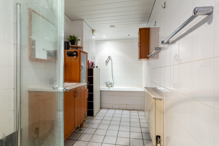 Foto 29 van Regenboogweg 72