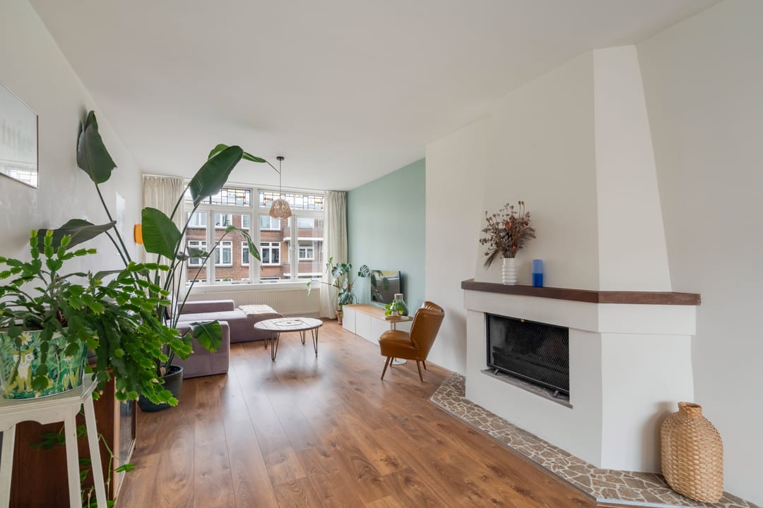 Photo 1 of Bisschopstraat 25-C