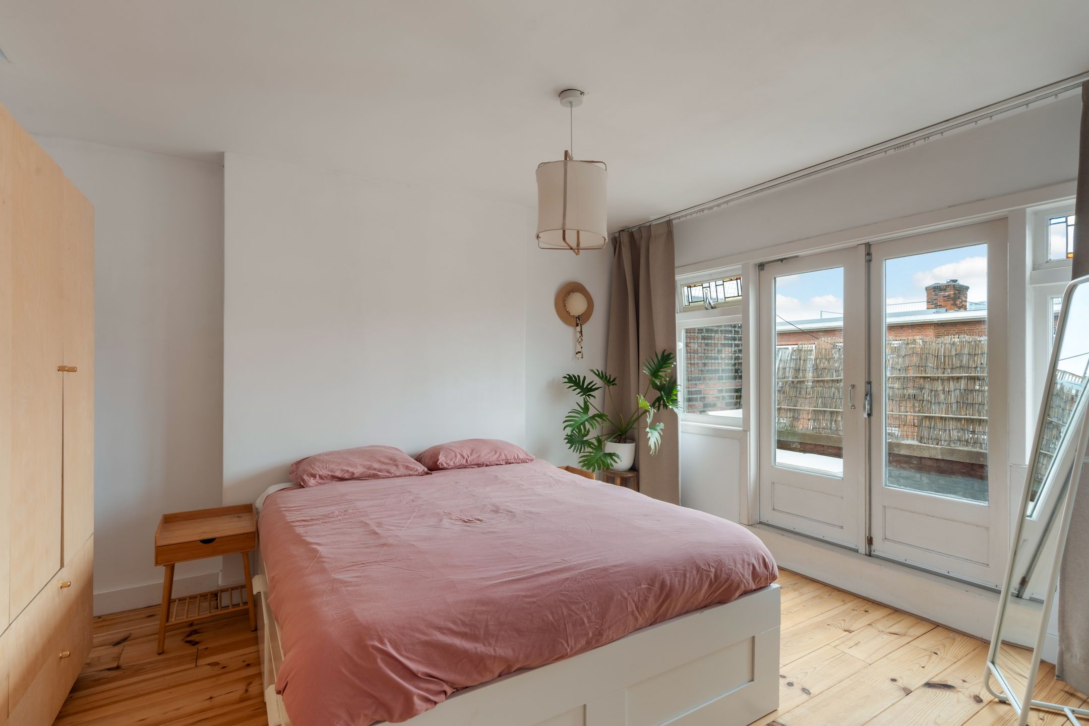 Photo 3 of Bisschopstraat 25-C