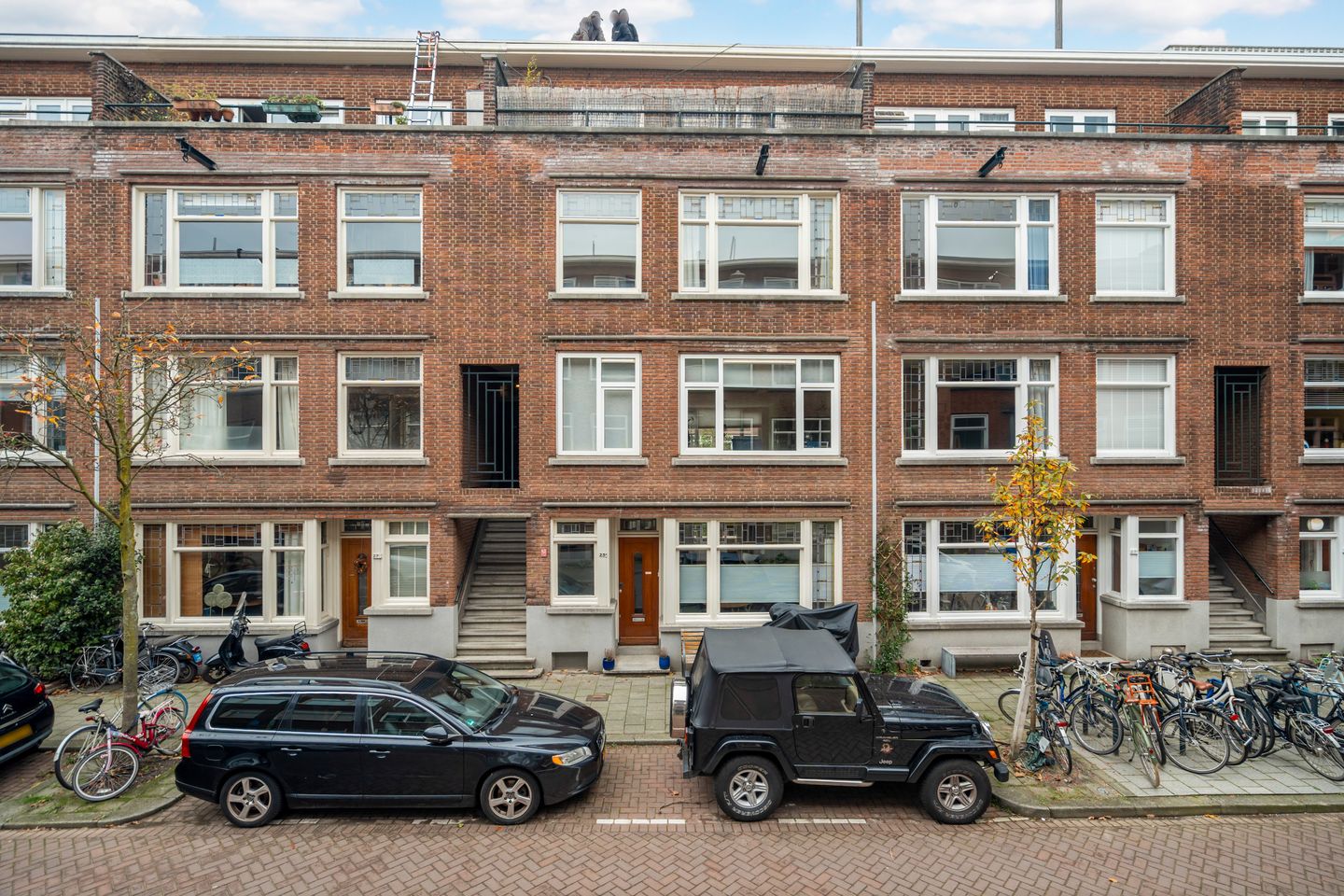 Photo 4 of Bisschopstraat 25-C