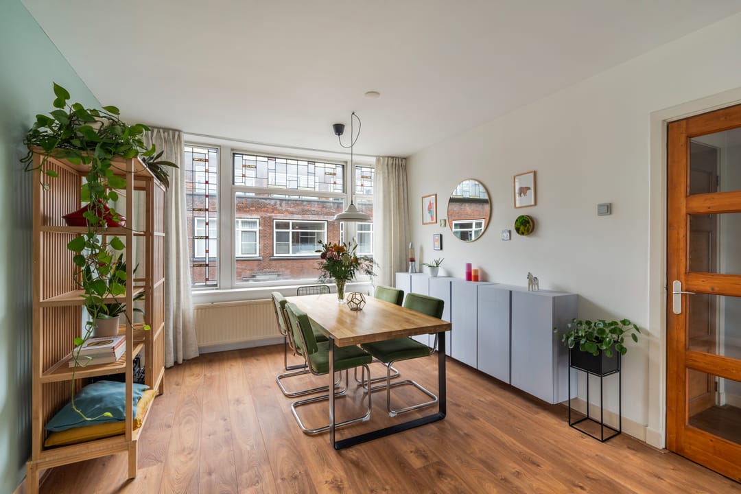 Photo 13 of Bisschopstraat 25-C