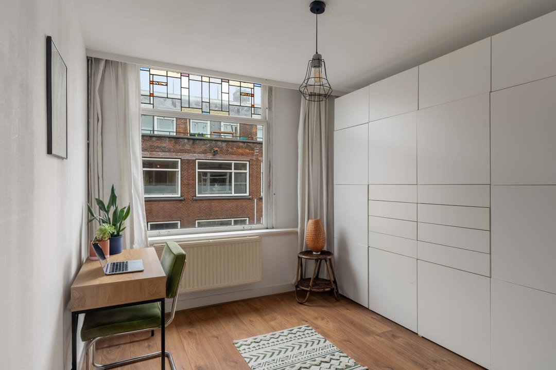 Photo 22 of Bisschopstraat 25-C