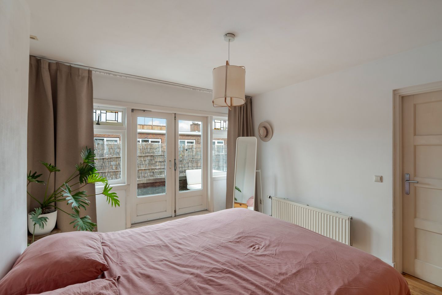 Photo 25 of Bisschopstraat 25-C