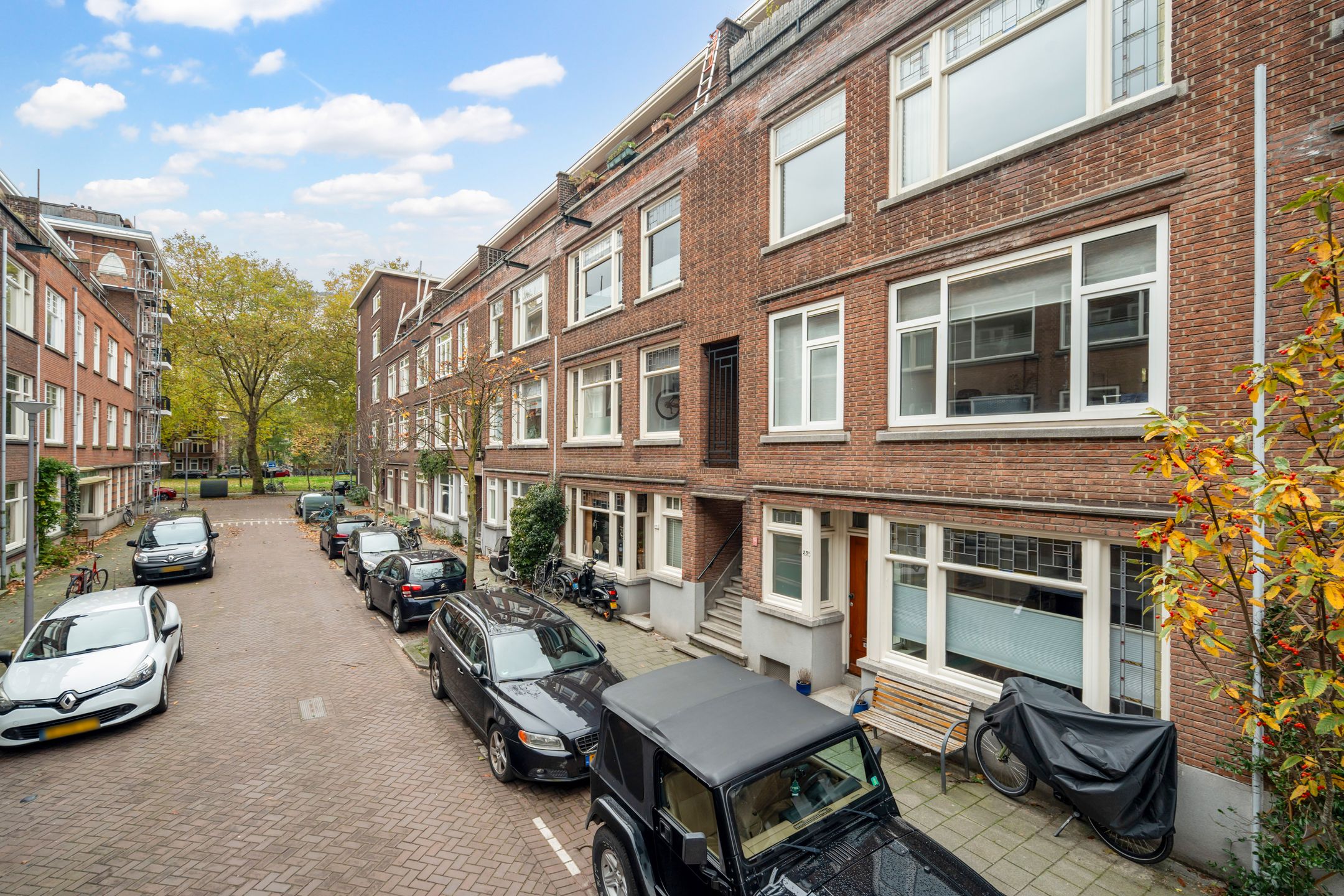 Photo 45 of Bisschopstraat 25-C