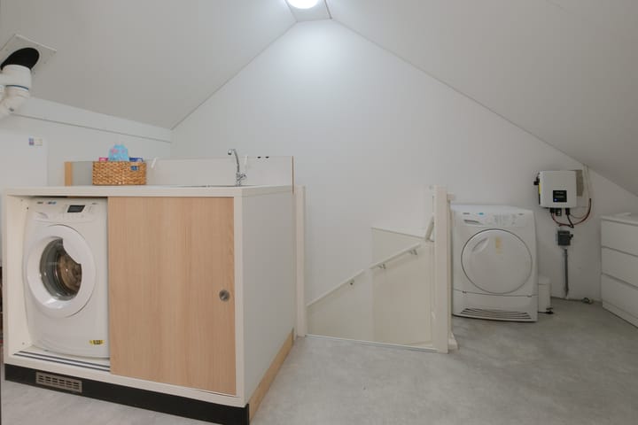 Photo 22 of Van Lunterenstraat 5