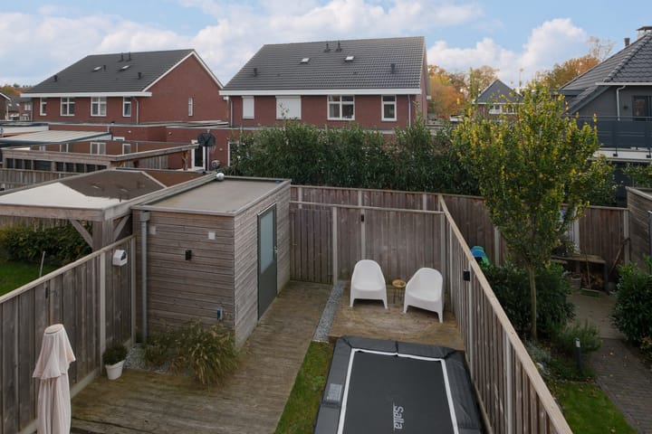 Photo 25 of Van Lunterenstraat 5