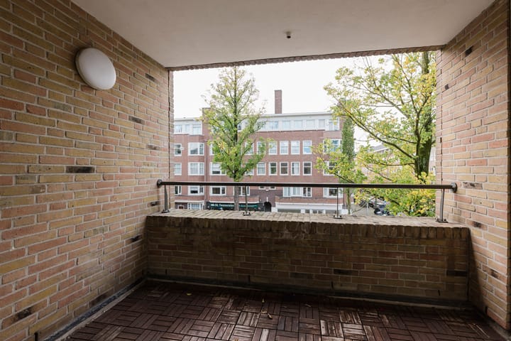 Photo 10 of Lekstraat 15-F