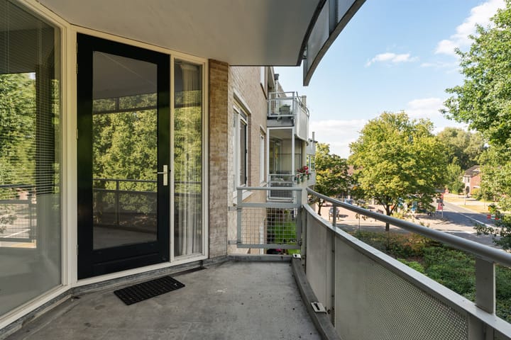 Photo 30 of Curiestraat 119