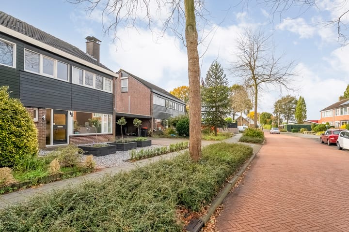 Foto 38 van Marsstraat 44