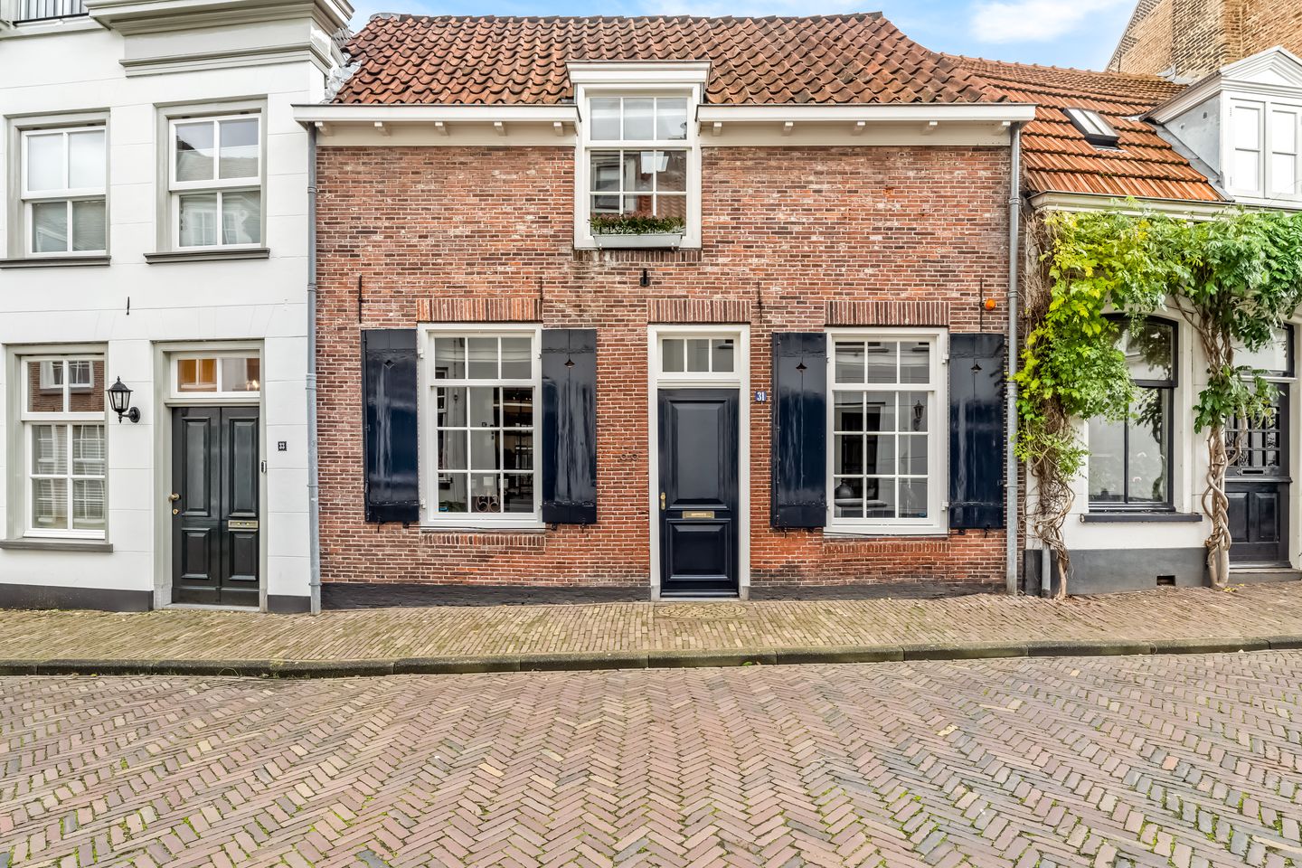 Photo 1 of Bloemendalsestraat 31