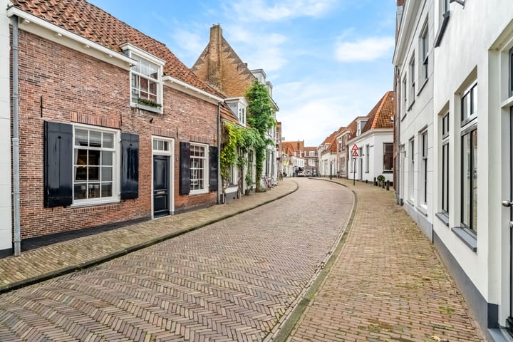 Photo 3 of Bloemendalsestraat 31