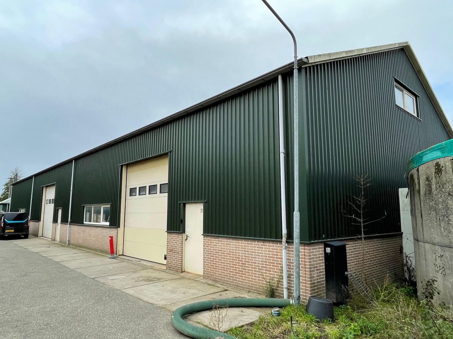 View photo 3 of Herenweg 21