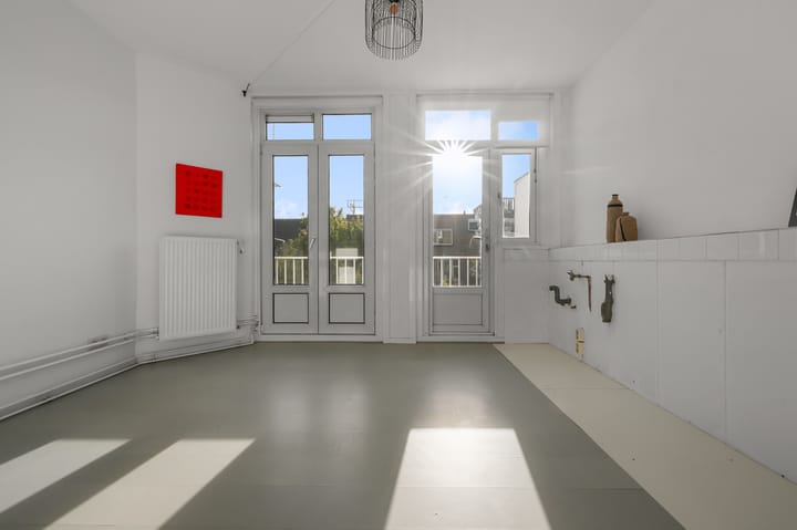 Photo 16 of Adelaarsweg 20