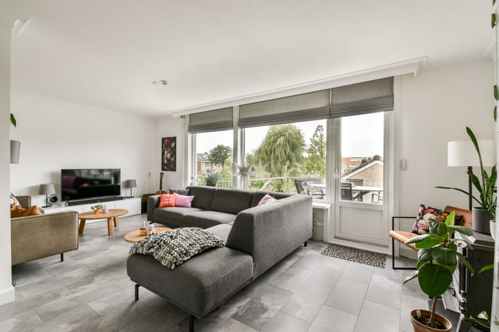 Photo 4 of de Ruijterstraat 12