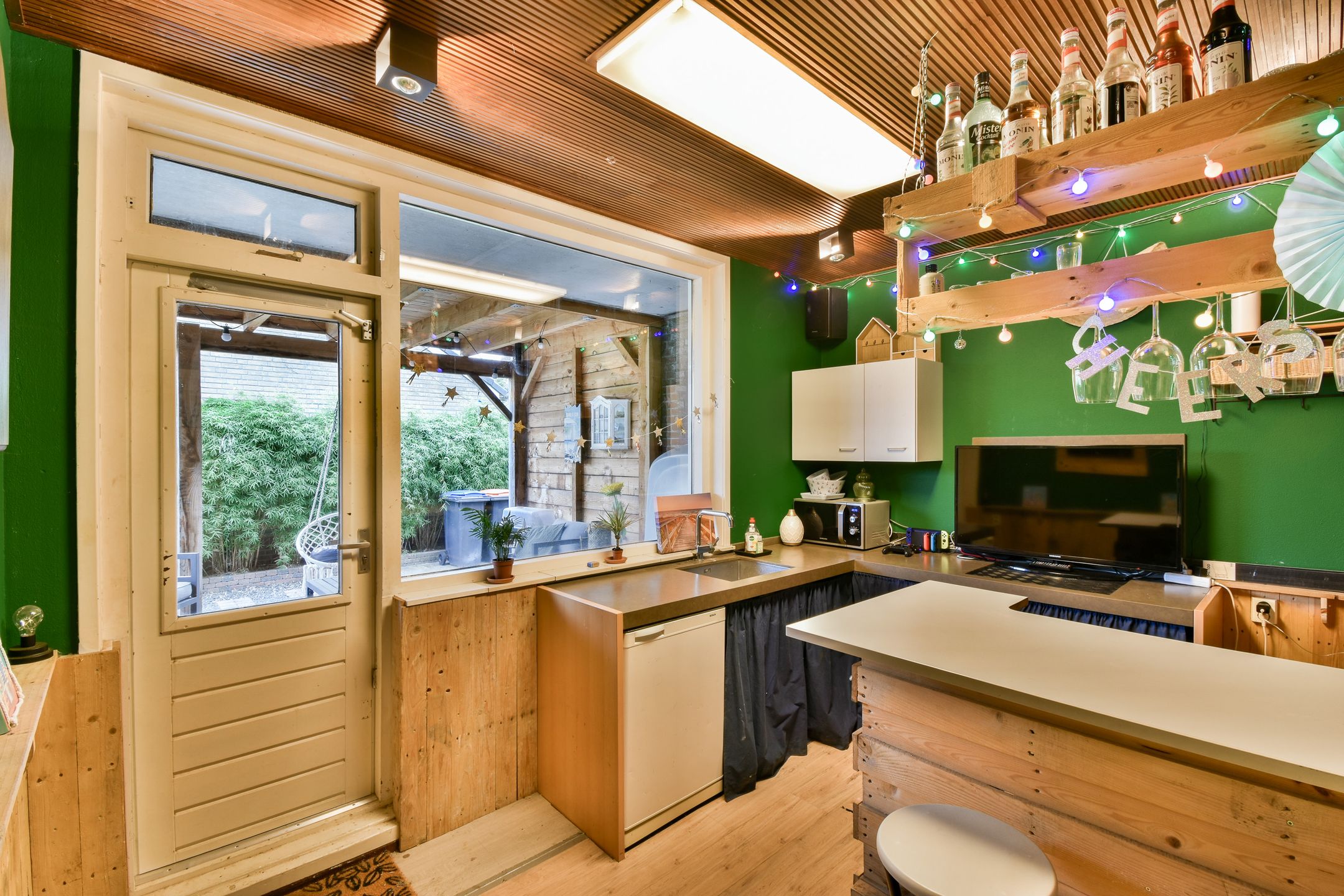 Photo 6 of de Ruijterstraat 12