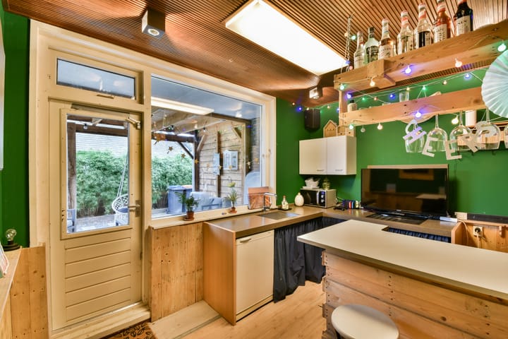 Photo 6 of de Ruijterstraat 12