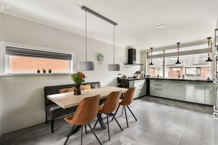 Photo 9 of de Ruijterstraat 12