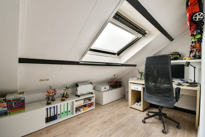 Photo 17 of de Ruijterstraat 12