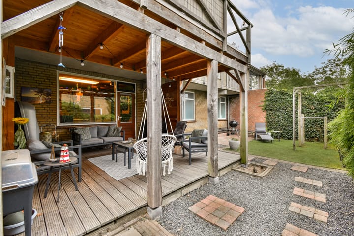 Photo 7 of de Ruijterstraat 12