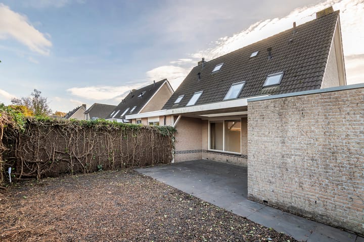 Photo 15 of Kamillekamp 38