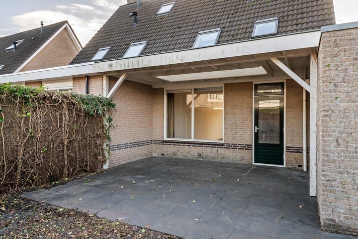 Photo 16 of Kamillekamp 38