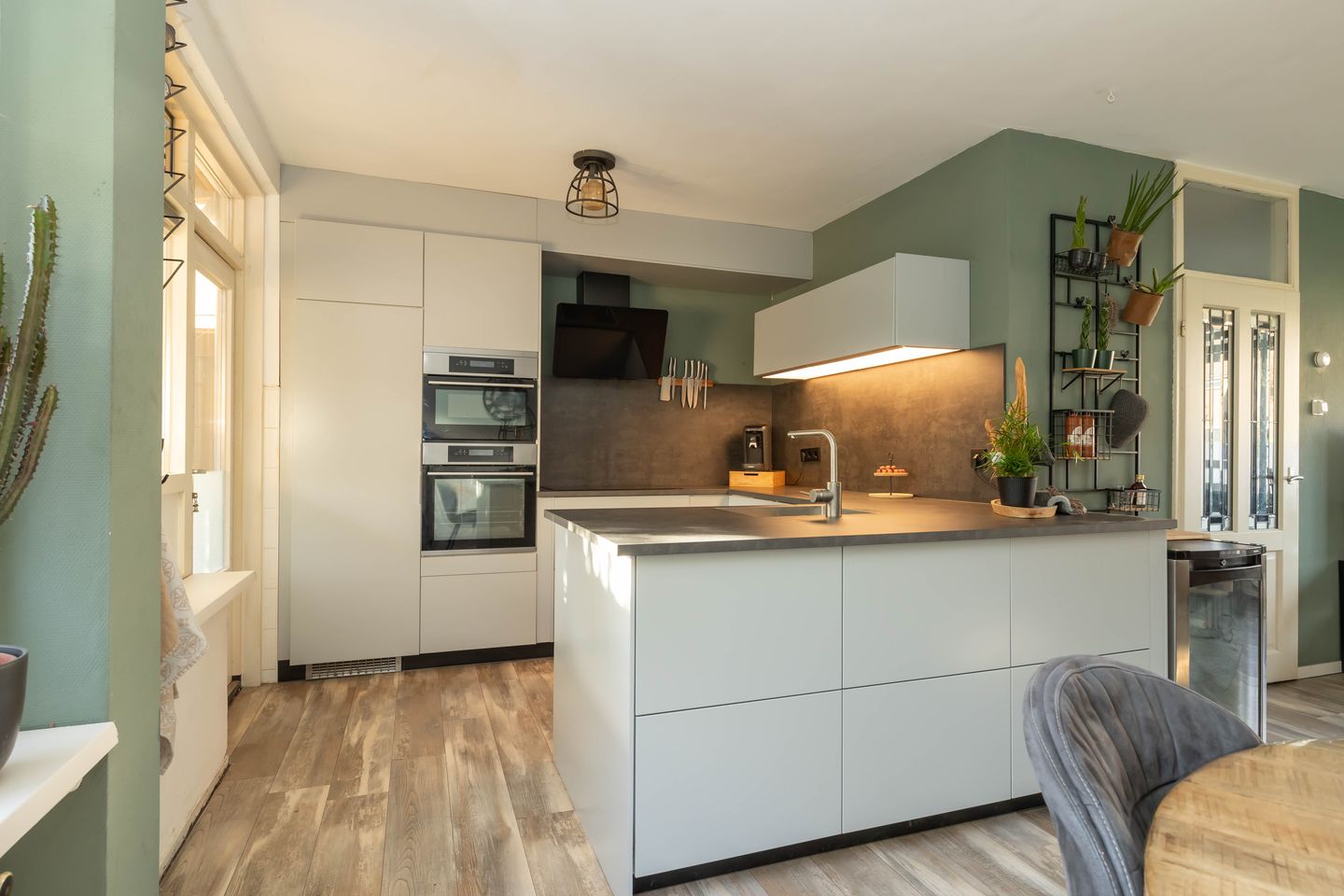 Foto 4 van Saturnus 72