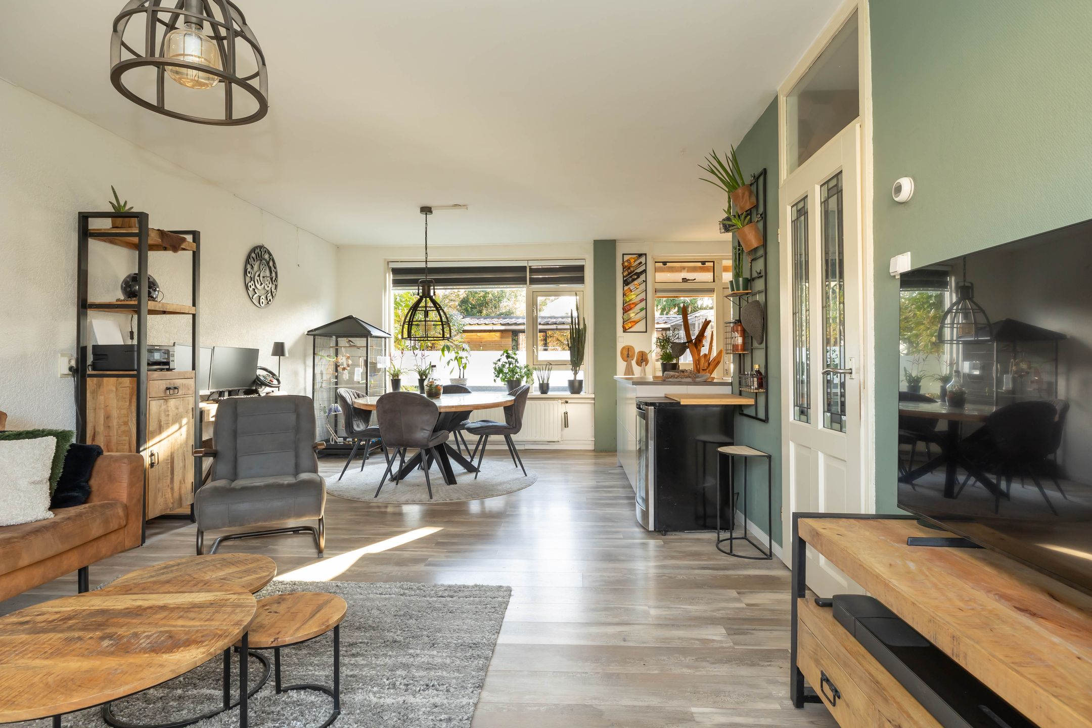 Foto 3 van Saturnus 72