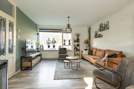 Saturnus 72 secondary image