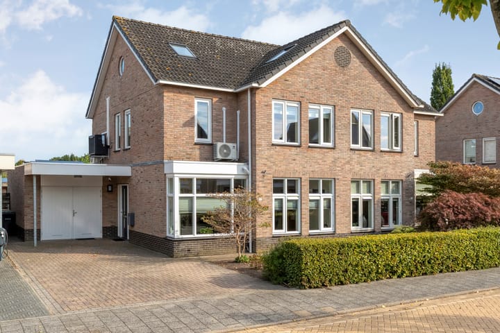 Foto 7 van Van Laarstraat 6