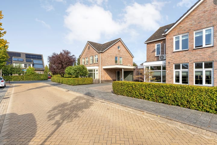 Foto 8 van Van Laarstraat 6