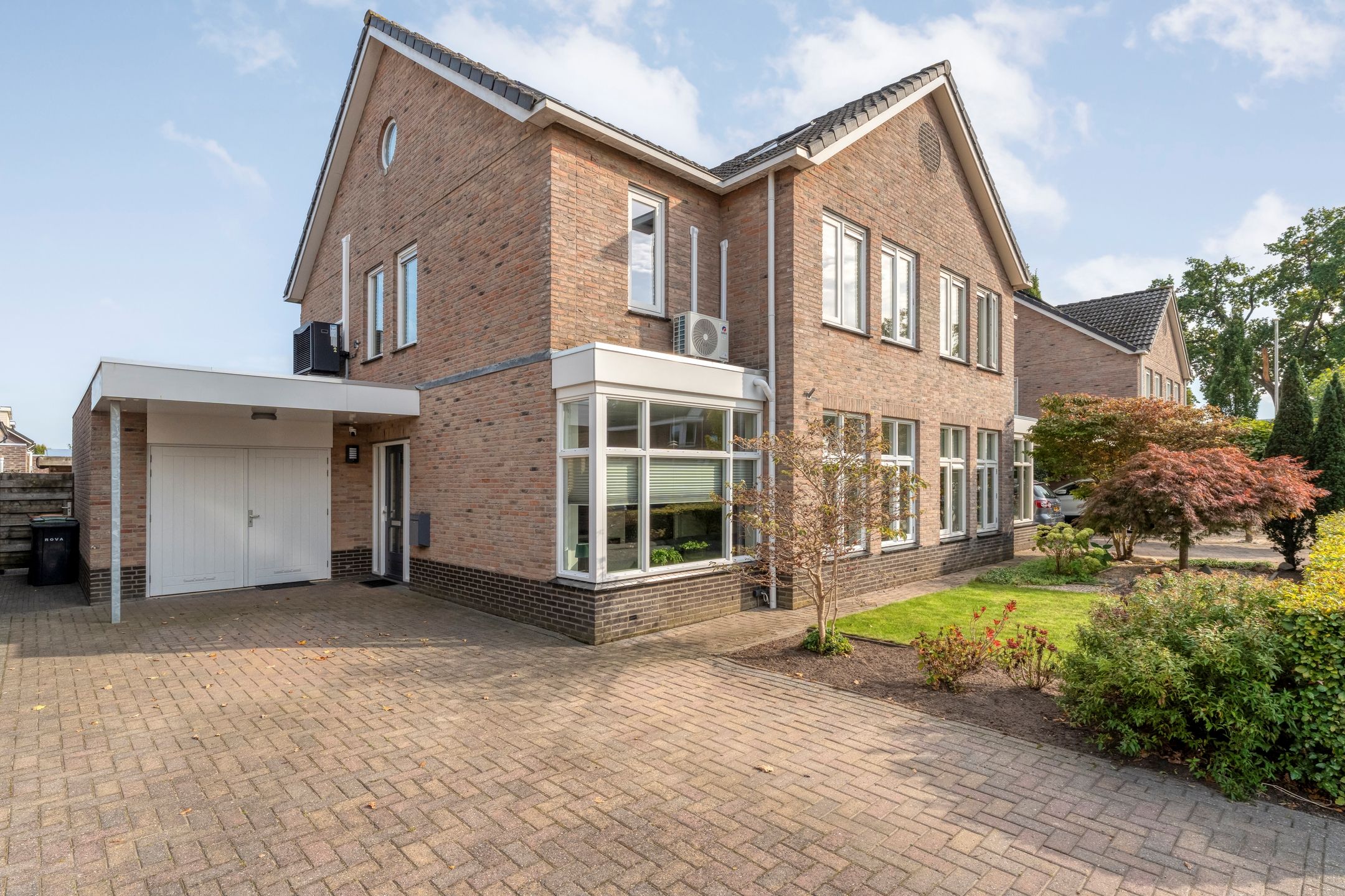 Foto 9 van Van Laarstraat 6