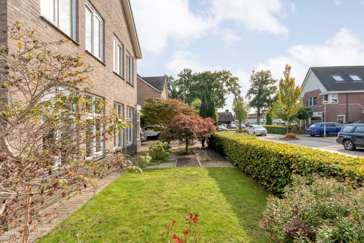 Foto 10 van Van Laarstraat 6