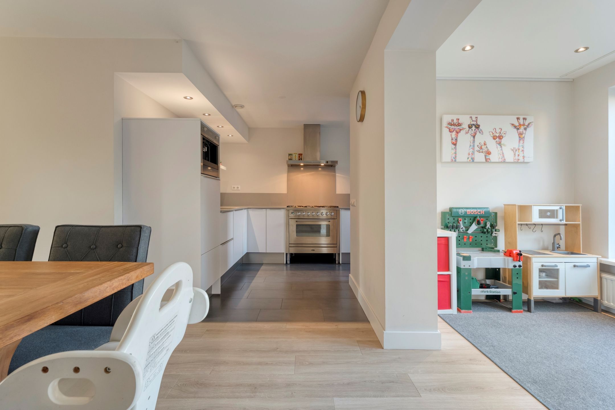 Foto 24 van Van Laarstraat 6