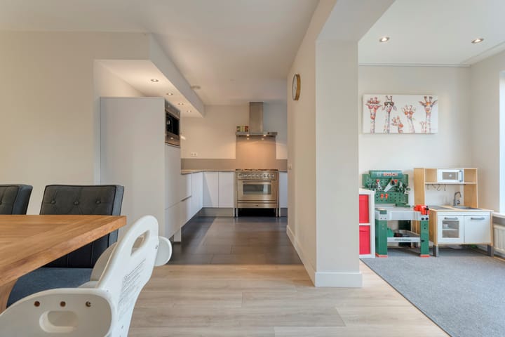 Foto 24 van Van Laarstraat 6