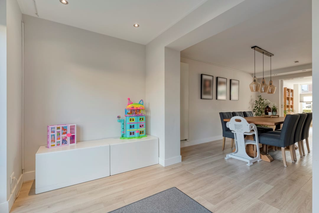 Foto 26 van Van Laarstraat 6