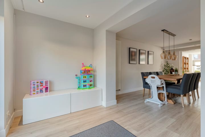 Foto 26 van Van Laarstraat 6