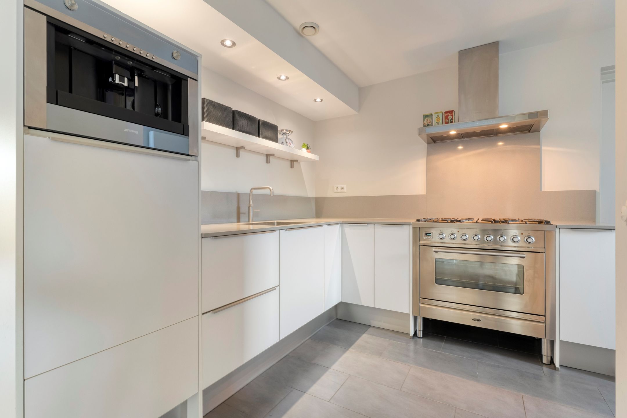 Foto 27 van Van Laarstraat 6