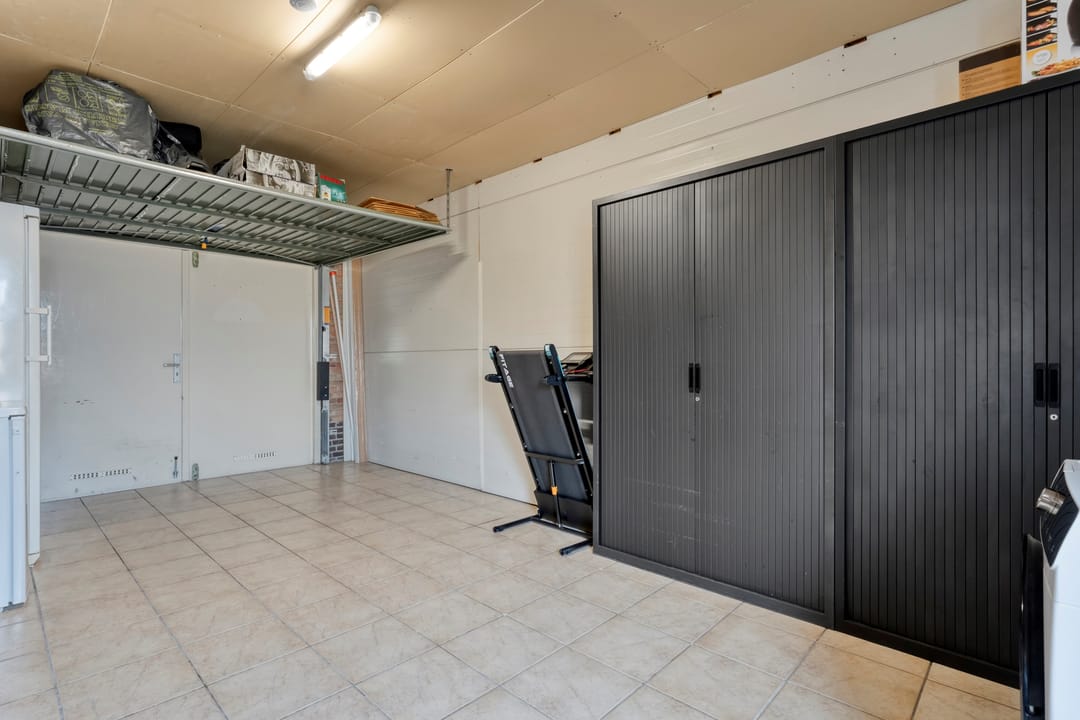 Foto 32 van Van Laarstraat 6