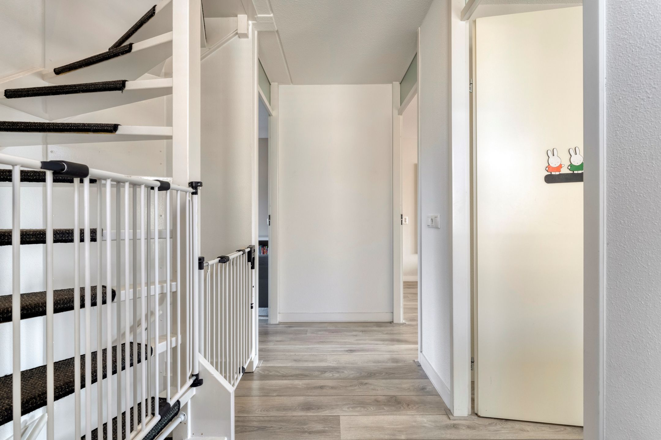 Foto 36 van Van Laarstraat 6