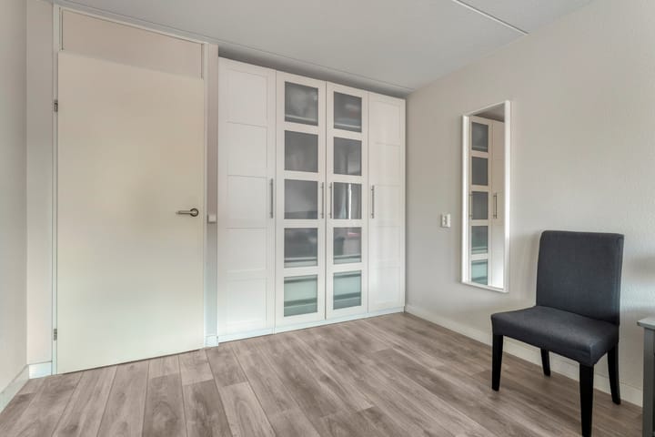 Foto 38 van Van Laarstraat 6